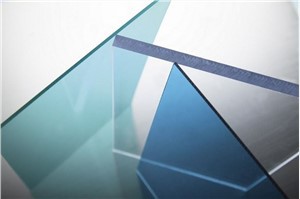 Огнезащитен поликарбонатен лист